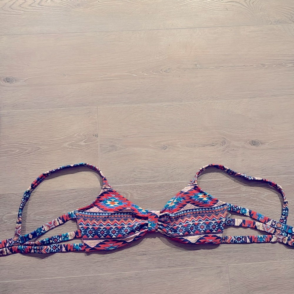 No Boundaries Swimsuit Top ((L)